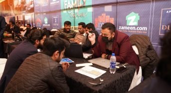 Lahoris throng to Zameen.com’s family gala at Defence View Apartments