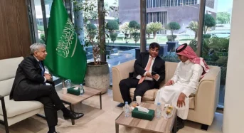 Pakistan and Saudi Arabia Handshake on Enhanced Trade Ties