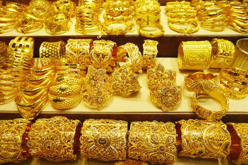 Gold price skyrockets in Pakistan