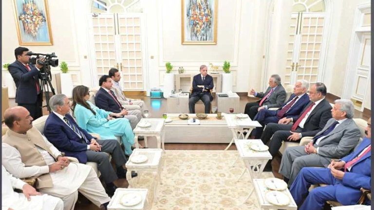 PML-N Delegation Meets PPP Leadership at Benazir Bhutto’s Death Anniversary, Discusses National Issues