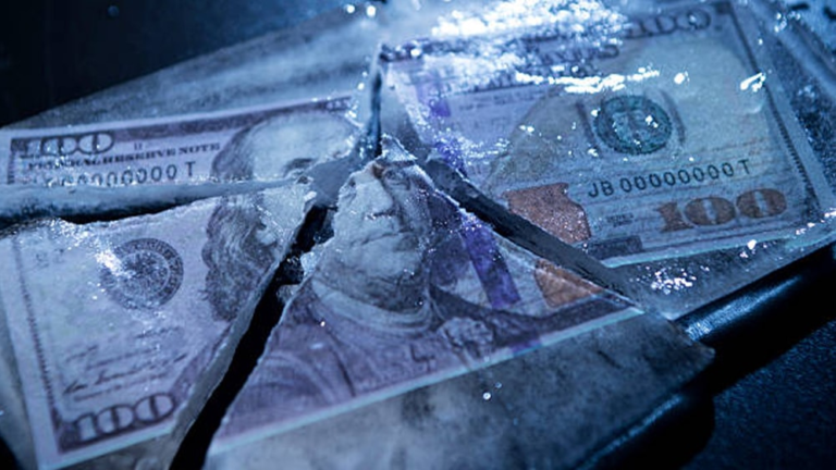 Pakistani Rupee Gains Again Against US Dollar and British Pound