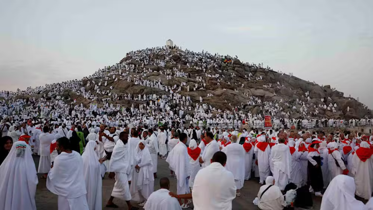 Pak Hajj App Mandatory Medical Form Introduced for Pilgrims Ahead of Hajj 2026