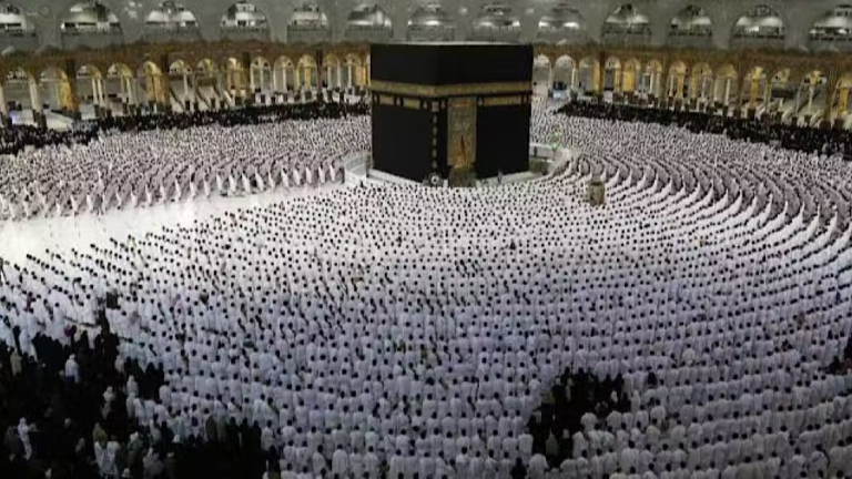 Pakistan Govt to Provide Free SIMs with Internet and Call Packages to Hajj Pilgrims