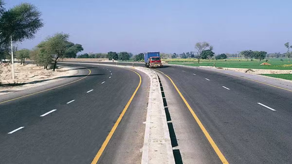 Estimated Cost of New M-10 Motorway Connecting Karachi and Hyderabad Revealed